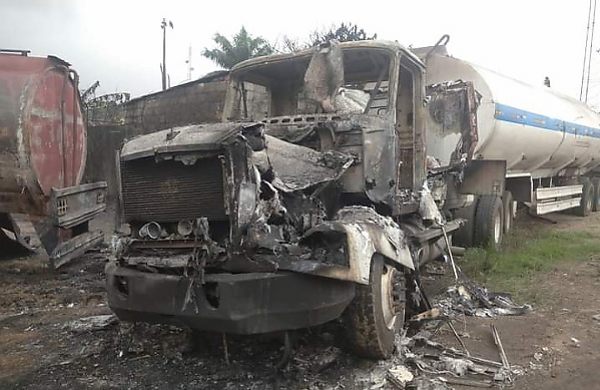 Fire Destroys Several Trucks At The EFCC Exhibit Dump In Port Harcourt - autojosh