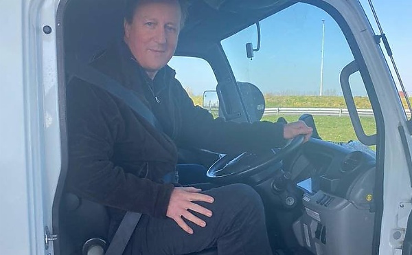 Former UK Prime Minister David Cameron Drove To Poland To Deliver Supplies To Ukrainian Refugees - autojosh