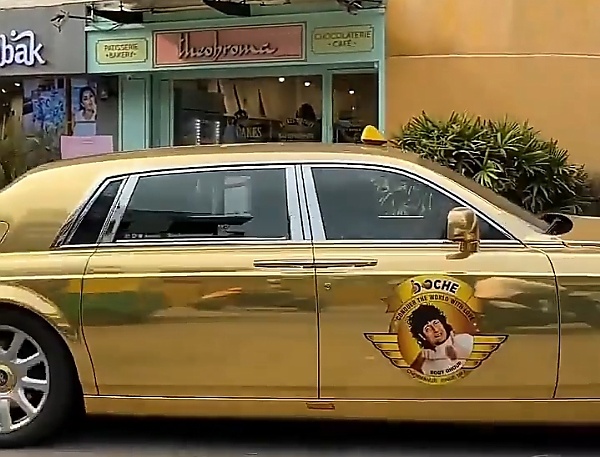 Gold Rolls-Royce Phantom “Taxi” Spotted In India, Cost ₦137,000 To Get A 300km Ride - autojosh 