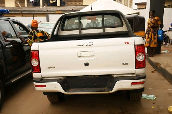Oyo State Gov. Presents 2022 Toyota Land Cruiser 300, JAC Pickup To Olubadan-designate, Ahead Of Coronation - autojosh 
