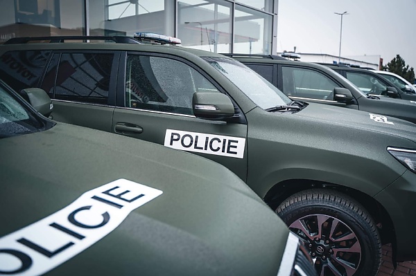 Today's Photos : Police In Czech Republic Receives 22 Toyota Prado SUVs - autojosh 