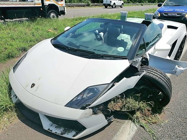 Truck Crashes Into Lamborghini Gallardo In South Africa - autojosh 