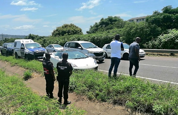 Truck Crashes Into Lamborghini Gallardo In South Africa - autojosh 