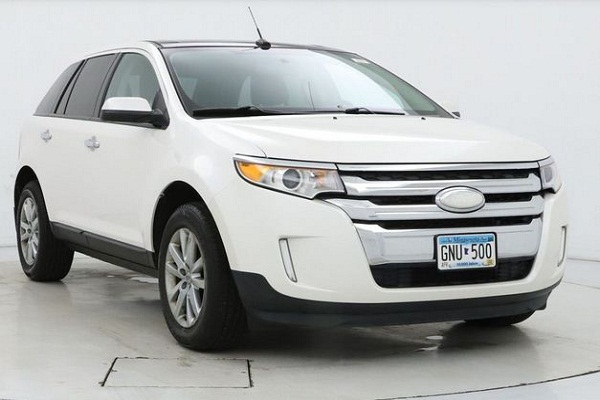 picture of a 2011 ford edge suv