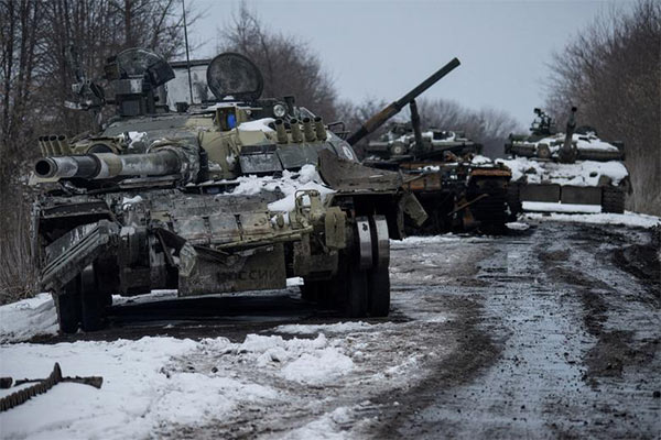 Russia Is Restoring Captured, Damaged Ukrainian Tanks, Vehicles - Report - autojosh 