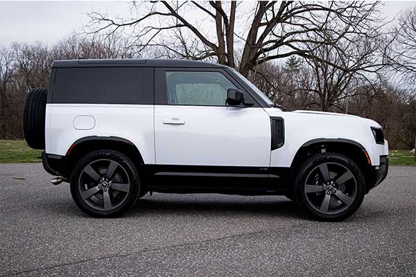 Land Rover Defender 90 V8 3-Door Is A Unique SUV And The Last Of Its Kind