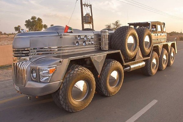 Today's Photos : Dhabiyan, The World’s Largest SUV, Is 10 Metres Long, Has 10 Wheels - autojosh 