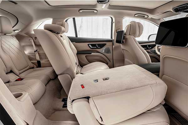 Mercedes Benz Unveils Its Full-Size 7-Seater EQS SUV With All The Luxury Features