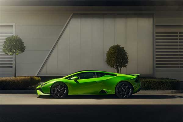 2023 Lamborghini Huracan Tecnica Debuts At The New York Auto Show