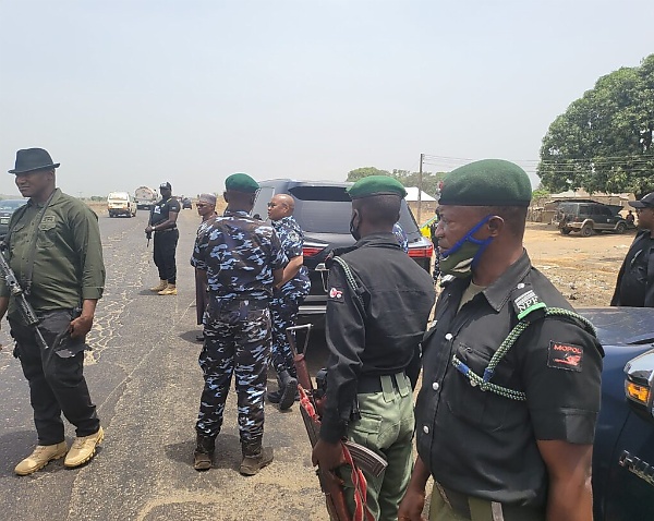 Today's Photos : IGP Joins Officers To Patrol Abuja-Kaduna Expressway - autojosh 