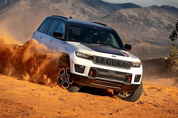 Jeep Says Toyota Can't Match Its Off-Roading Abilities - autojosh