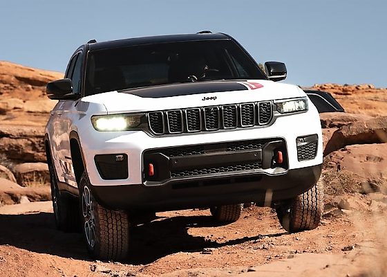 Jeep Says Toyota Can't Match Its Off-Roading Abilities - autojosh