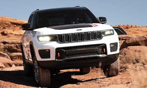 Jeep Says Toyota Can't Match Its Off-Roading Abilities - autojosh