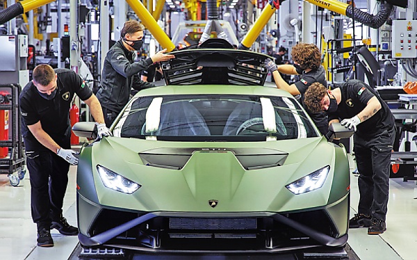 Lamborghini Sold A Record 2,539 Cars In Q1, Half Of The Sales Came From To ₦200m+ Urus SUV - autojosh 