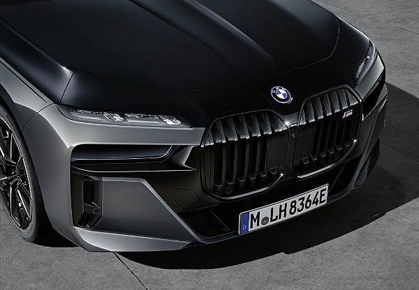 Get Into The New Range-topping BMW M760e xDRIVE - autojosh 