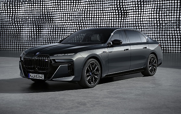 Flagship M-badged BMW M760e xDrive And i7 M70 Electric Officially Coming In 2023 - autojosh