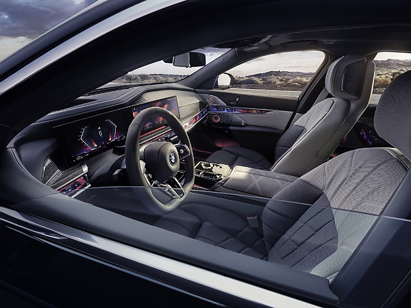 Flagship M-badged BMW M760e xDrive And i7 M70 Electric Officially Coming In 2023 - autojosh 