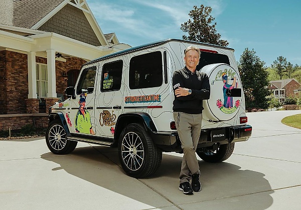 Mercedes Honors Golf Legend Bernhard Langer With A G-Class Covered In Art - autojosh 