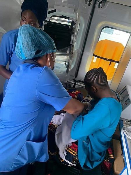 State-of-the-art Mobile Clinic : LASAMBUS Officials Rescue, Deliver Stranded Pregnant Woman In Labour - autojosh 
