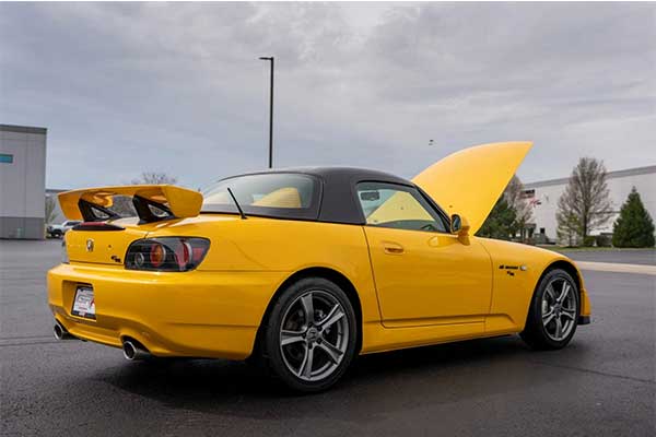 Very Rare Honda S2000 CR Sells For Mercedes-Benz S-Class Money