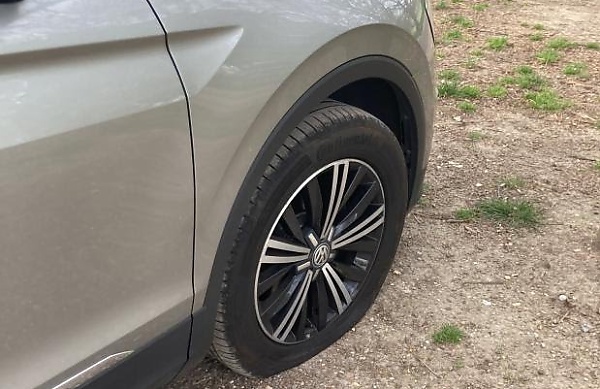UK Environmental Activists Have Deflated Tyres Of 2,000 SUVs In The Past 4 Weeks - autojosh 