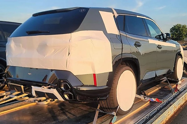 2023 BMW XM Flagship SUV Spotted Undisguised Ahead Of Reveal - autojosh 