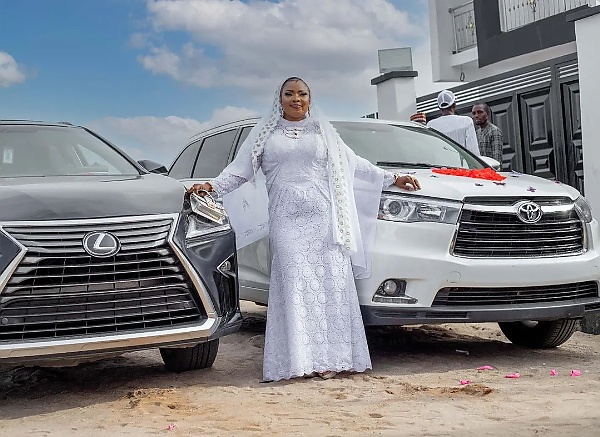 Actress Laide Bakare Acquires Two Luxury Cars Few Weeks After Her House Warming Ceremony - autojosh 