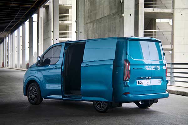 New Ford E-Transit Custom is a 'high-tech business hub' with 236