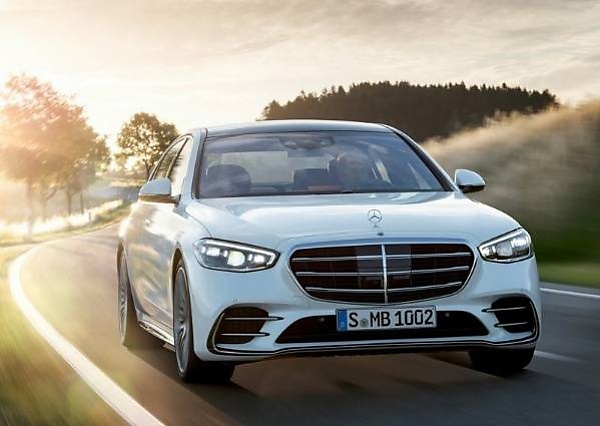 Mercedes delivers 490,000 cars Betw.  April-June, Maybach and S-Class achieved best-ever sales - autojosh 