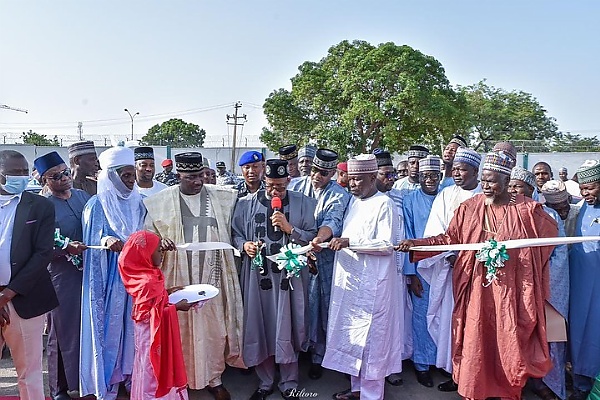 PHOTOS: Bauchi Gov Presents 60 Cars To Stakeholders In 20 LGs For ‘Outstanding Performance’ - autojosh 