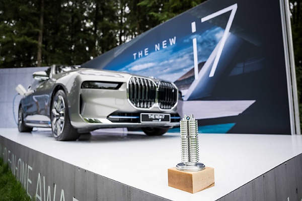 BMW International Open : Golfers Will Try To Hit A Hole-in-One To Win All-electric BMW 7 Series (i7) - autojosh 