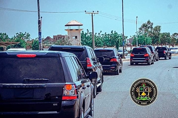 Nigerians React To Convoy Of Kano Local Government Chairman With 7 Flashy Vehicles - autojosh 