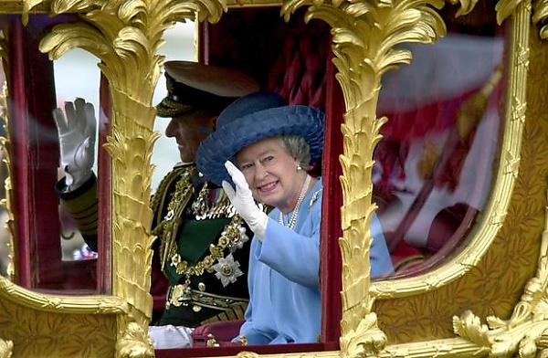 Queen Elizabeth's 260-year-old 'Gold State Coach' To Appear At Platinum Jubilee Pageant - autojosh