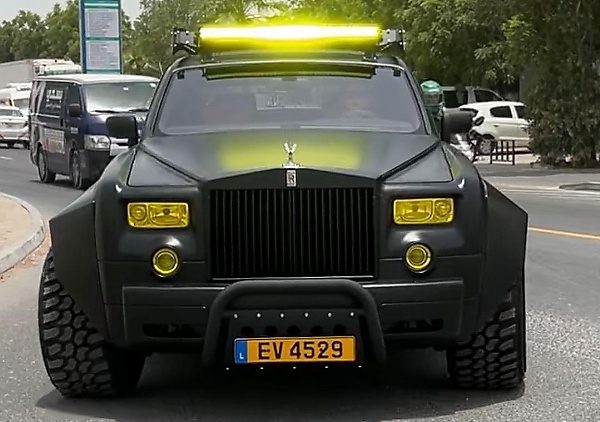 Someone Turned A Rolls-Royce Phantom Into A Six-wheeled Off-roading Beast - autojosh 