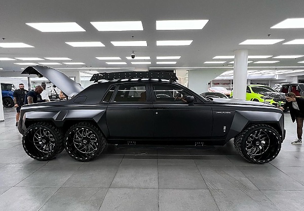 Someone Turned A Rolls-Royce Phantom Into A Six-wheeled Off-roading Beast - autojosh 