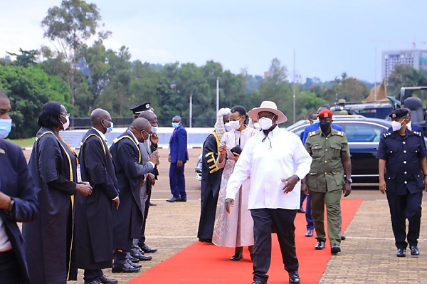 Armored Mercedes-Maybach Limo Joins Uganda President Yoweri Museveni's Fleet - autojosh 
