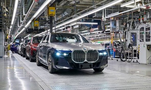 2023 BMW 7-Series And i7 Electric Sedan Rolls Off The Assembly Line In Dingolfing - autojosh