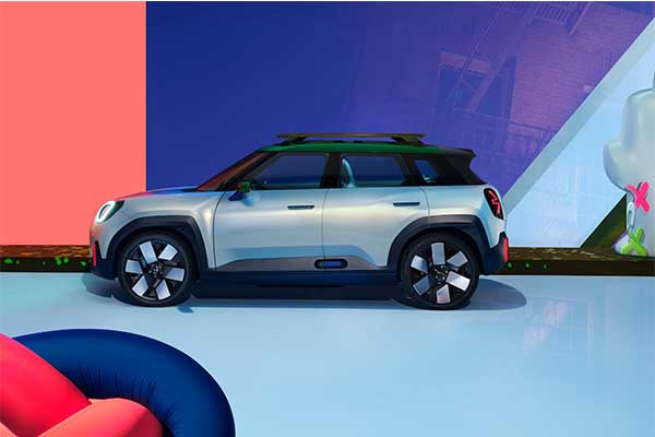 Mini Showcases Aceman Crossover EV Concept With Classic Elements