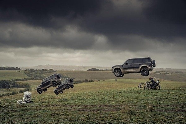 Defenders, Range Rover And Jaguar Stunt Cars From Latest 007 Film Are Up For Charity Auction - autojosh 