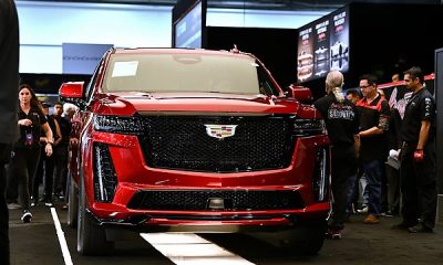 First-ever 2023 Cadillac Escalade-V Raises $500,000 At Auction, To Benefit College - autojosh