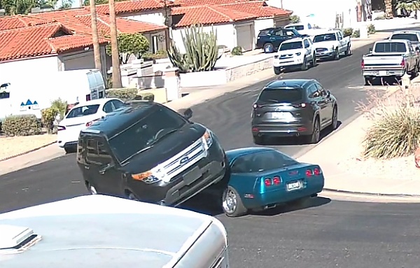 Watch : Inattentive Driver Drives Ford Explorer SUV Over Chevrolet Like It Is Not There - autojosh 