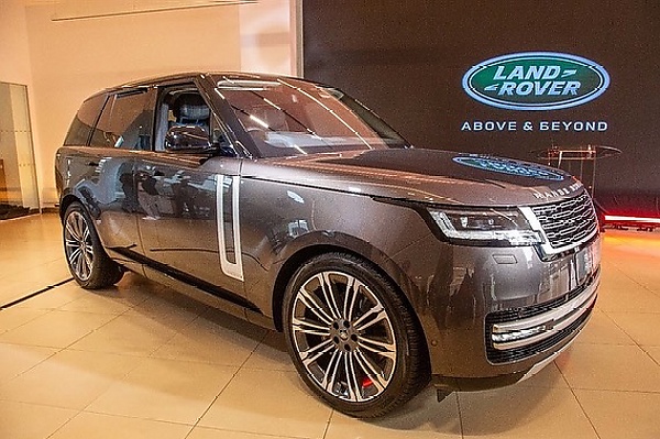 Inchcape Africa MD, Francis Agbonlahor, Launches New Range Rover Into The Kenyan Market - autojosh 