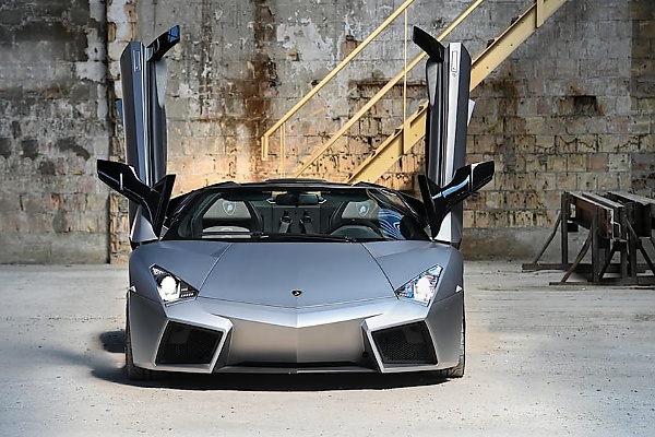 Ultra-rare Lamborghini Reventon Roadster Inspired By A Fighter Jet Is Up For Auction - autojosh 