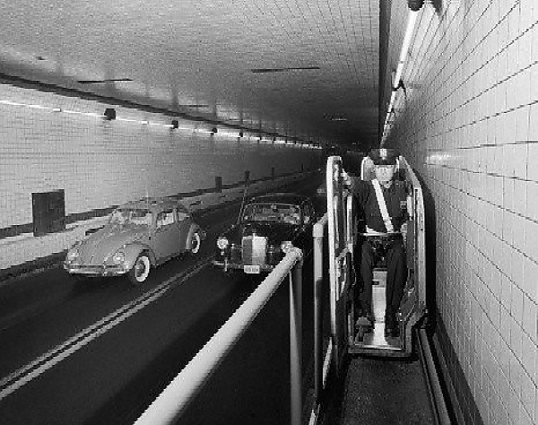 In The 1960s, New York Police Patrol The Tunnels In These Tiny Electric Cars - autojosh 