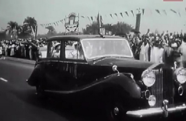 Queen Elizabeth II's Rolls-Royce Phantom IV 'Landaulett' In Lagos During Her Visit To Nigeria In 1956 - autojosh 