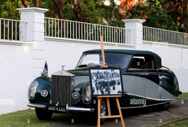 The Rolls-Royce Queen Elizabeth II Used When She Visited Nigeria Displayed At British High Commission Residence In Abuja - autojosh 