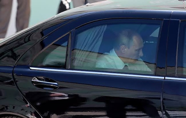 Before Russian-made Aurus Senat Limo, Vladimir Putin Depended On Mercedes-Benz S 600 Guard Pullman - autojosh 