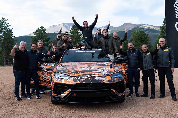 2023 Lamborghini Urus Becomes The Fastest SUV At Pikes Peak, Tackling 156 Turns In 10 Mins 30s - autojosh 