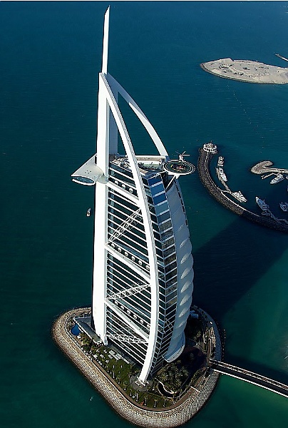 Aston Martin Vanquish Airlifted 1,000-feet Onto The Helipad At Dubai Hotel - autojosh 