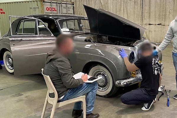 Criminals Use Vintage Bentley To Smuggle $106M Worth Of Cocaine, Meth, From Canada Into Australia - autojosh 